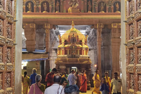 Heilige Räume: Kirchen und Tempel – Eine Reise durch spirituelle Orte